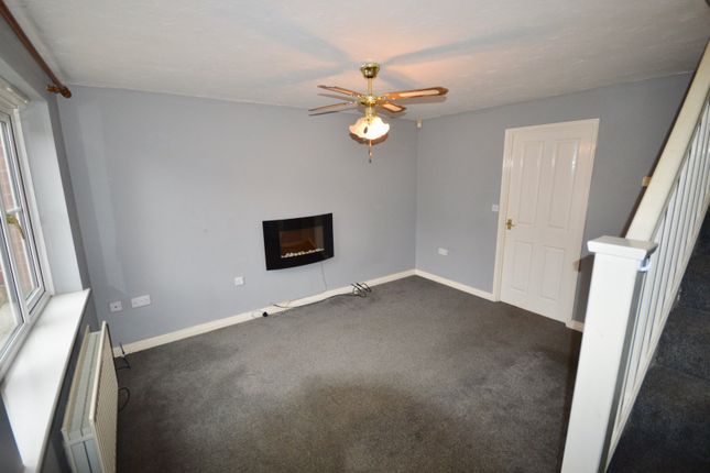 33, Stirling Way, South Yorkshire photo 4