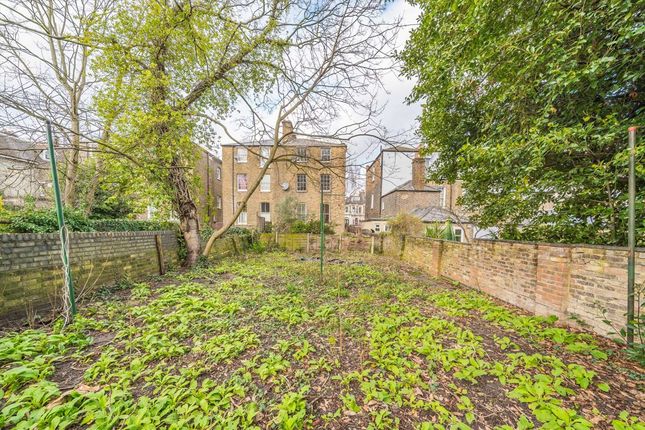 Flat B, 37, Penn Road, London photo 4