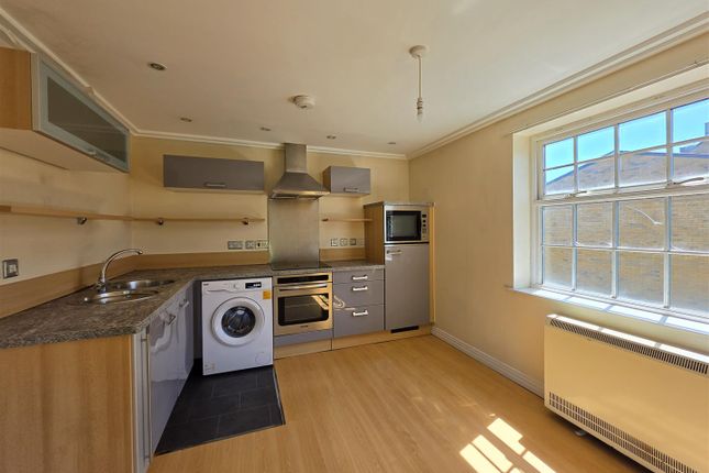 Flat 16, Hewetts Quay 26-32, Abbey Road, Barking photo 4