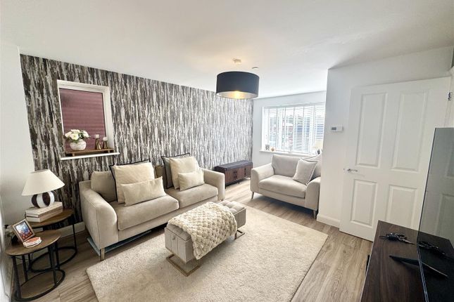 19, Bowstring Close, Chepstow photo 2
