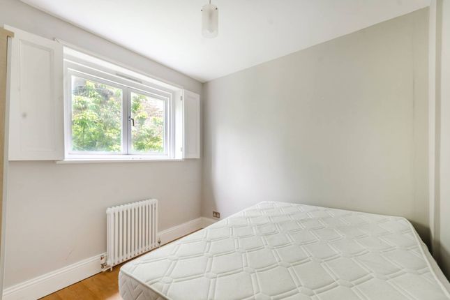 Flat to rent in Seven Dials Court, Covent Garden, London