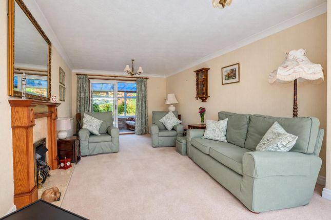 21, Fairfields Drive, York photo 4