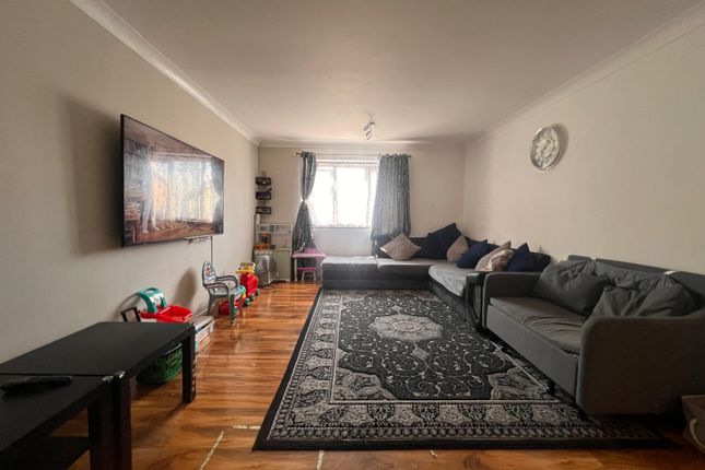 6, Harts Lane, Barking photo 2