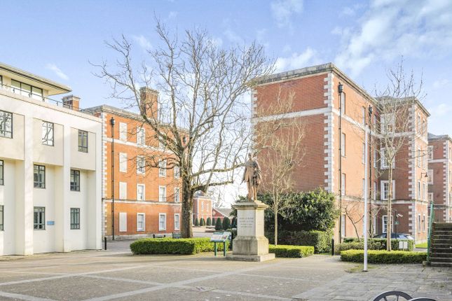 14, Queens Court, Winchester photo 4