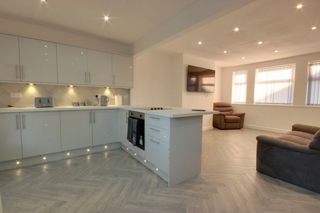 3-bed semi-detached on 34, Kings Square, Beverley, £240,000