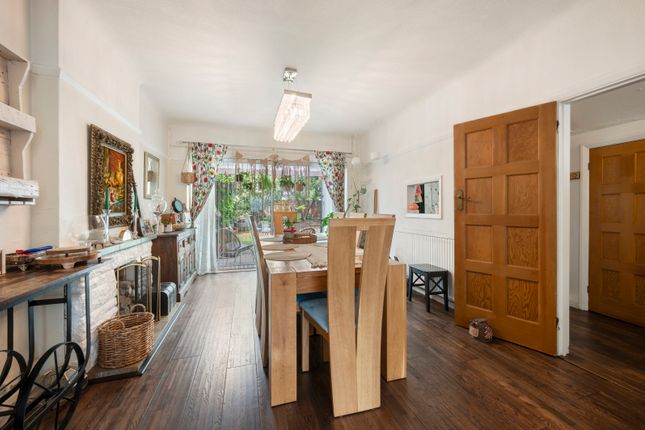 11, Portland Avenue, New Malden photo 4