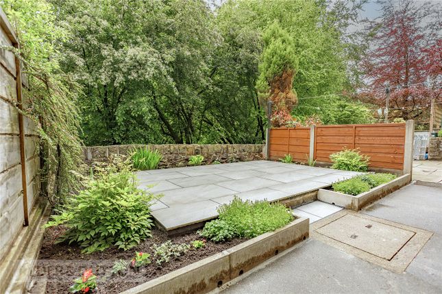 9, Dobcross New Road, Saddleworth photo 3