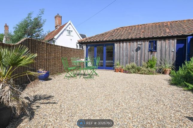 2-bed detached on Onnas Stable, Kings Lane Sotherton, Beccles, £1,650/mo
