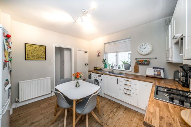 24A, Grenfell Road, Mitcham photo 3