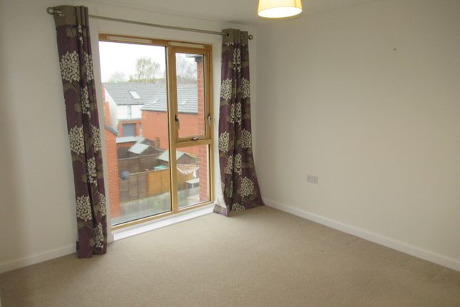 End terrace house to rent in Couture Grove, Street