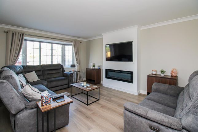 3, Elder Way, Barnsley photo 4