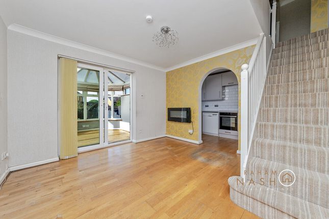 9, Sullivan Crescent, Milton Keynes photo 3