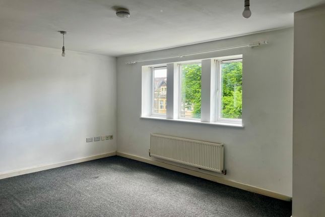 10, Clos Dewi Sant, Cardiff photo 2
