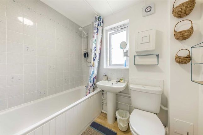 97, Baildon Street, London photo 4