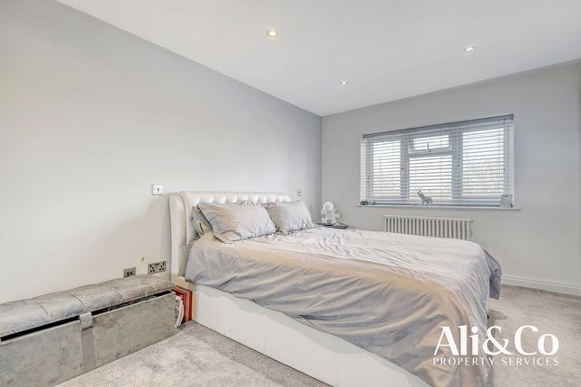 Terraced house for sale in Malvern Road, Grays