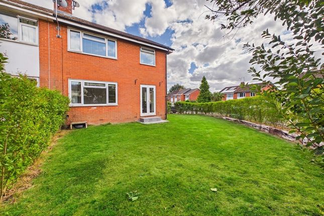 1 Cherry Close, Crediton photo 4