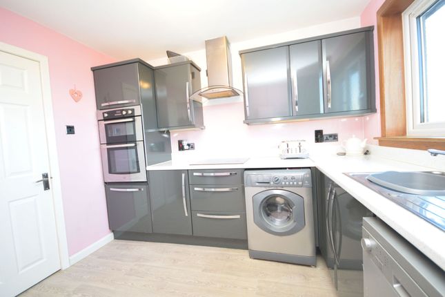 25 Lady Nina Square, Glenrothes photo 5