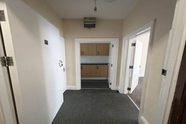 4 High Street, Lampeter photo 5