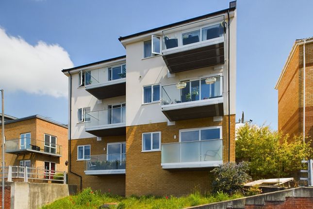 Front - 8 Jem House