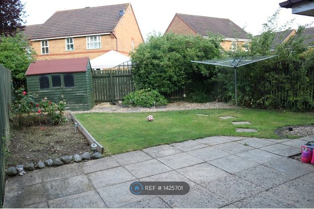 3 bed detached house to rent in Holliday Close, Swindon SN25