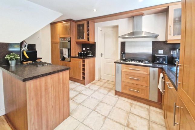 11, Mortlake Close, Manchester photo 4