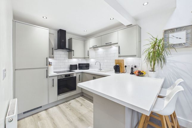 12, Heron Way, Torquay photo 4