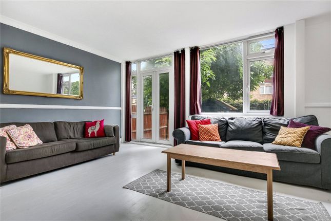 Maisonette for sale in Roberta Street, Bethnal Green, London