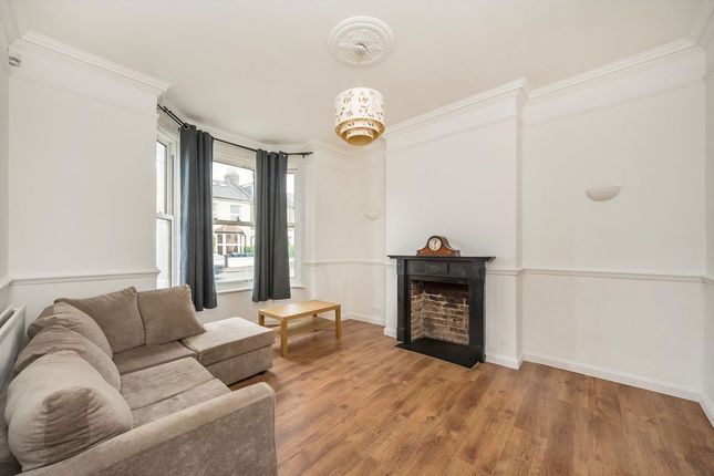 194, Haydons Road, London photo 2