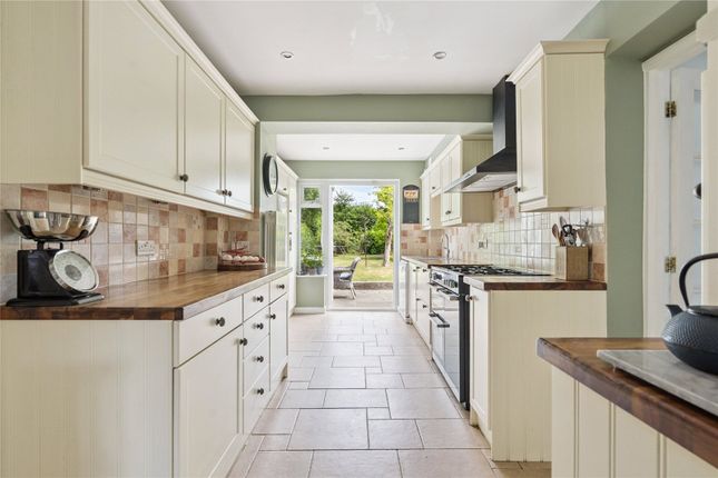 19, Cheyne Walk, Buckinghamshire photo 2