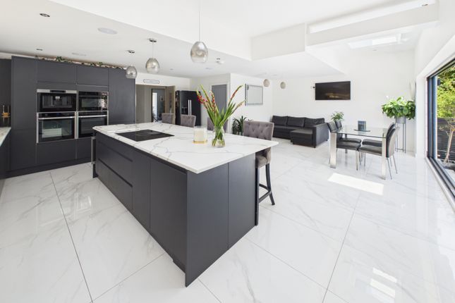 9b Fleet End Road, Warsash photo 2