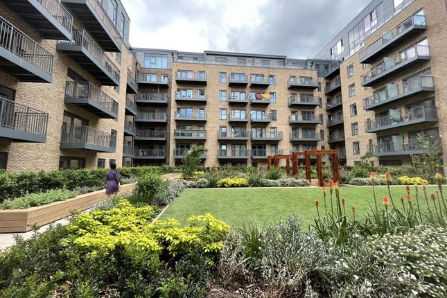 Beaufort Park, 1 Commander Avenue, London photo 2