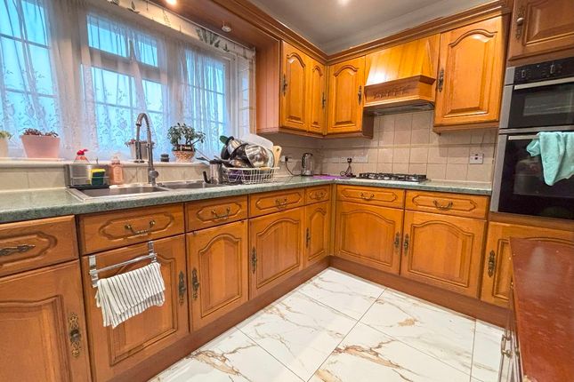 5 Eastham Crescent, Brentwood photo 4