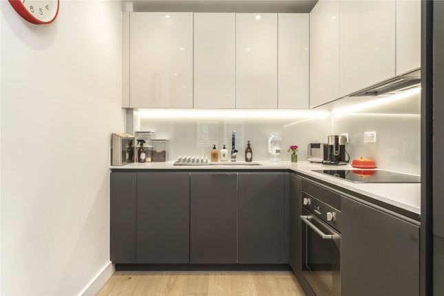 Flat 308, Sirus House, 11, Hemming Street, London photo 4