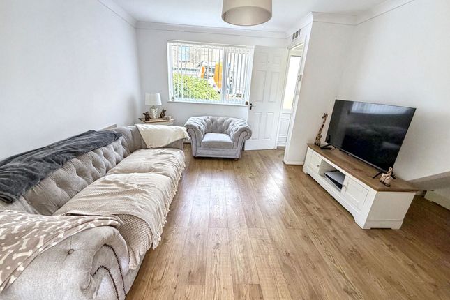 15, Wallington Court, Whitley Bay photo 3