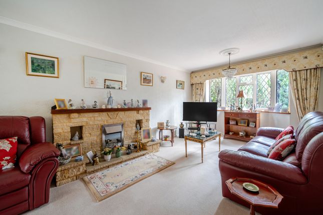 2 The Hollies,, Guildford Road, Ottershaw photo 4