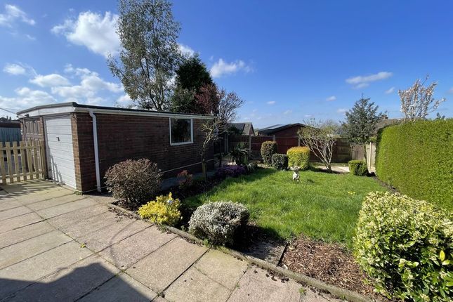 4, Wraggs Lane, Biddulph Moor photo 3