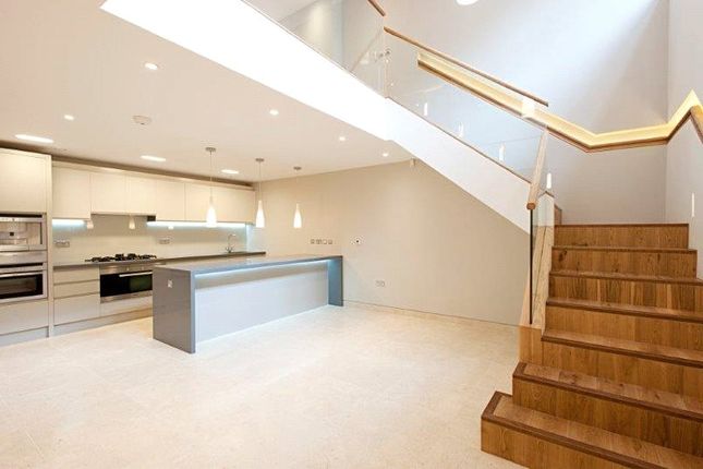 Thumbnail Detached house to rent in Devonshire Mews West, Marylebone, London