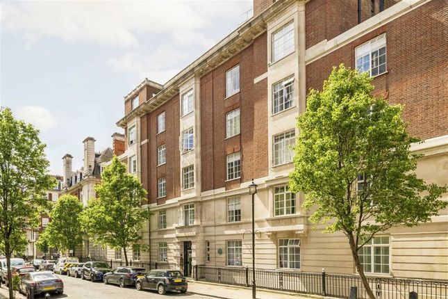 Thumbnail Flat to rent in Hallam Street, London