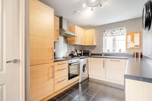 63 Rivenhall Way, Rochester photo 4