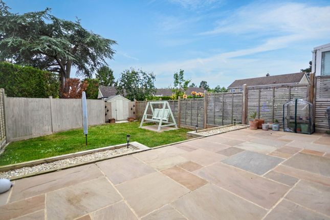 31, Glenmoor, Pershore photo 2