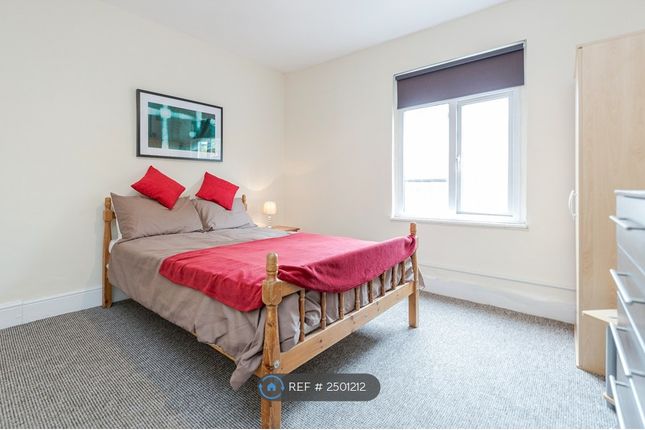 Room 3 - Available On 2nd Sept (£770)