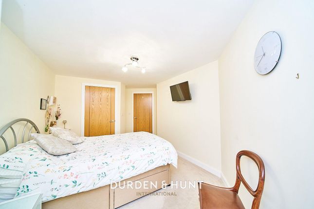 Flat for sale in Poets Place, Loughton