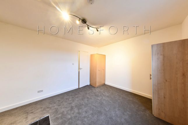 Studio to rent in Maygrove Road, Kilburn