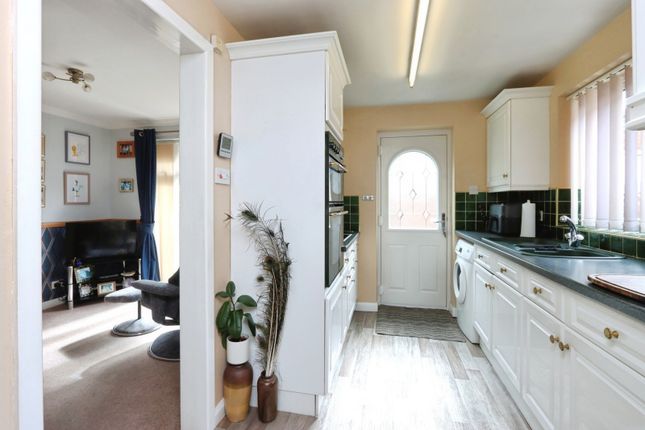 4, Metcalfe Avenue, Sheffield photo 3