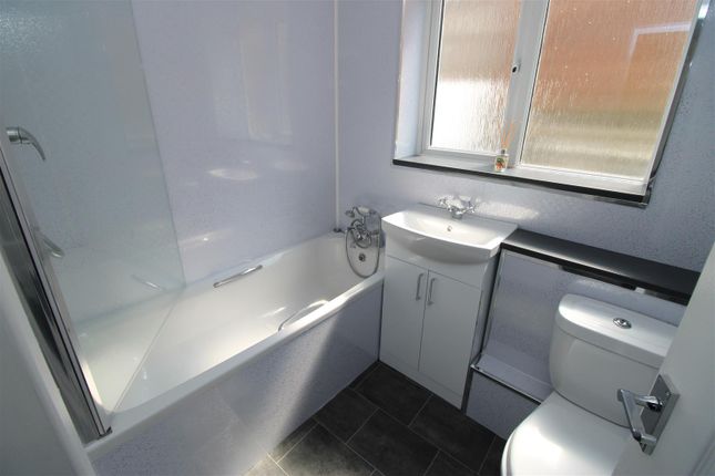 30, Shirdale Close, Hengoed photo 4