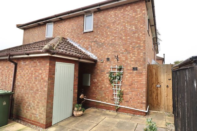 Thumbnail Town house for sale in The Lilacs, Pocklington, York