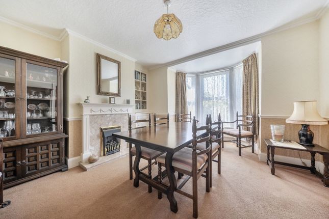 Haylands, Godstone Road, Lingfield photo 4