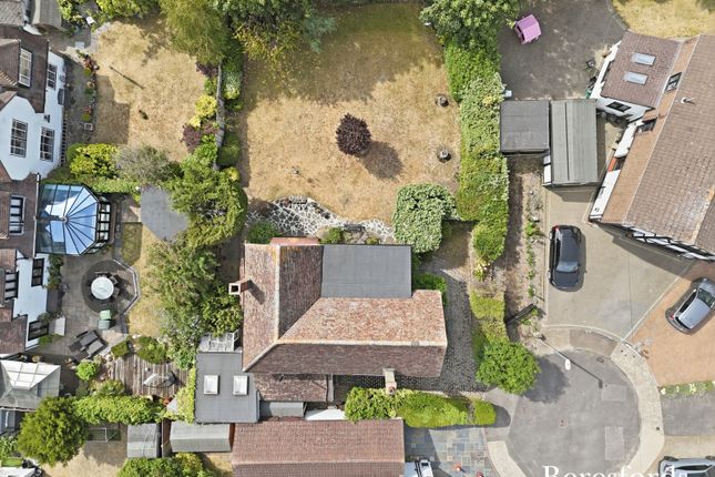 5, Edward Close, Gidea Park photo 3