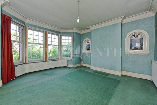 201, Darkes Lane, Potters Bar photo 4