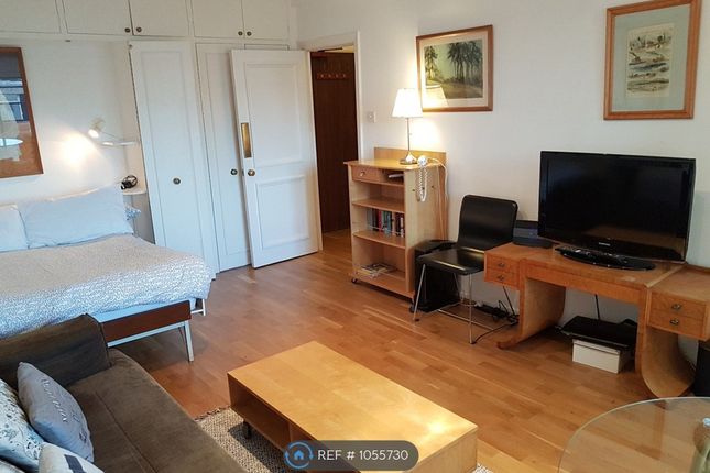Flat, Broadwalk Court Palace Gardens Terrace, London photo 2